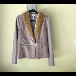 XL WOMENS JACKET - FAKE FUR